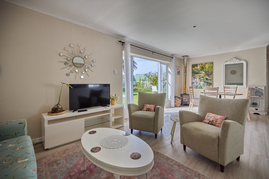 3 Bedroom Property for Sale in Milkwood Park Western Cape